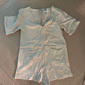 Princess polly size 2 romper
